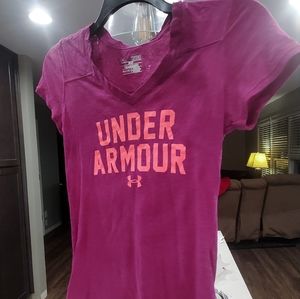 Moving sale plus 30% off bundles Under Armour fitted heat gear shirt size Xs